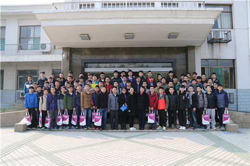 合肥工业大学材料学院学生参观固体所 -中国科